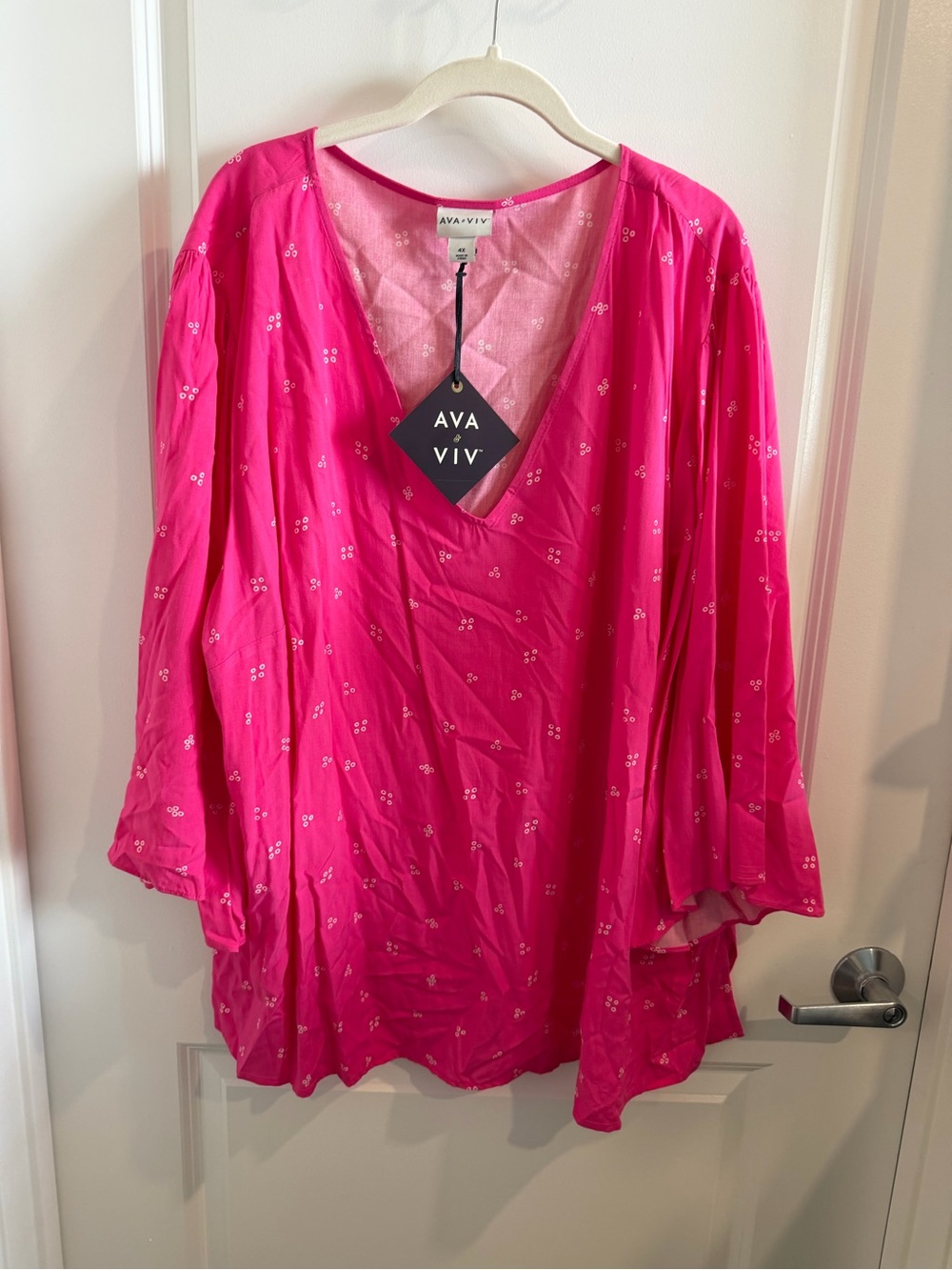 Ava & Viv Bright Pink Floral V-Neck Blouse Size 4X